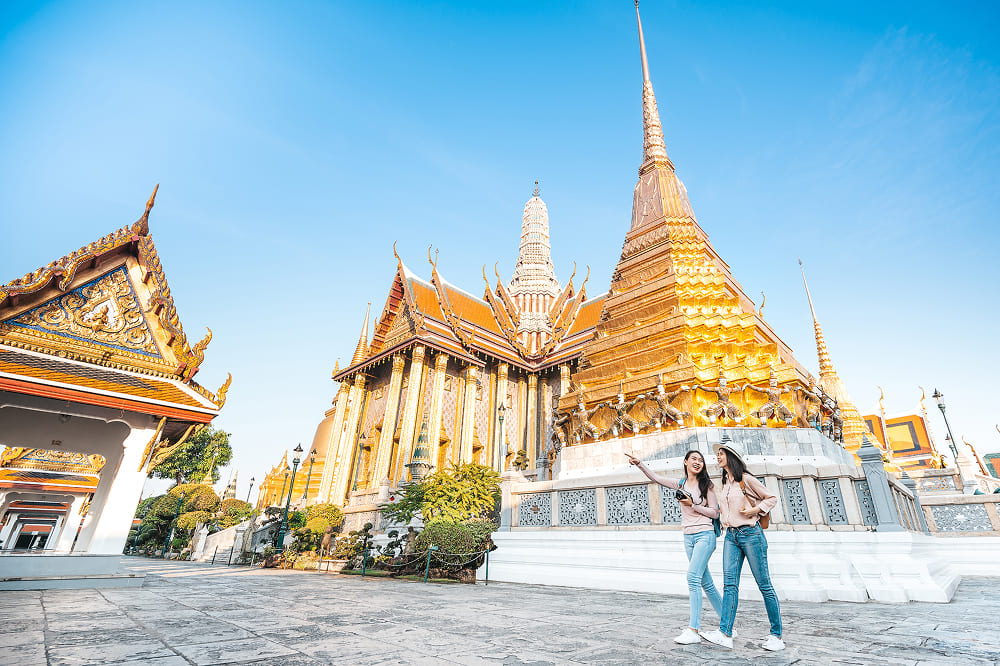 10 Essential Travel Tips for Exploring Bangkok Like a Pro